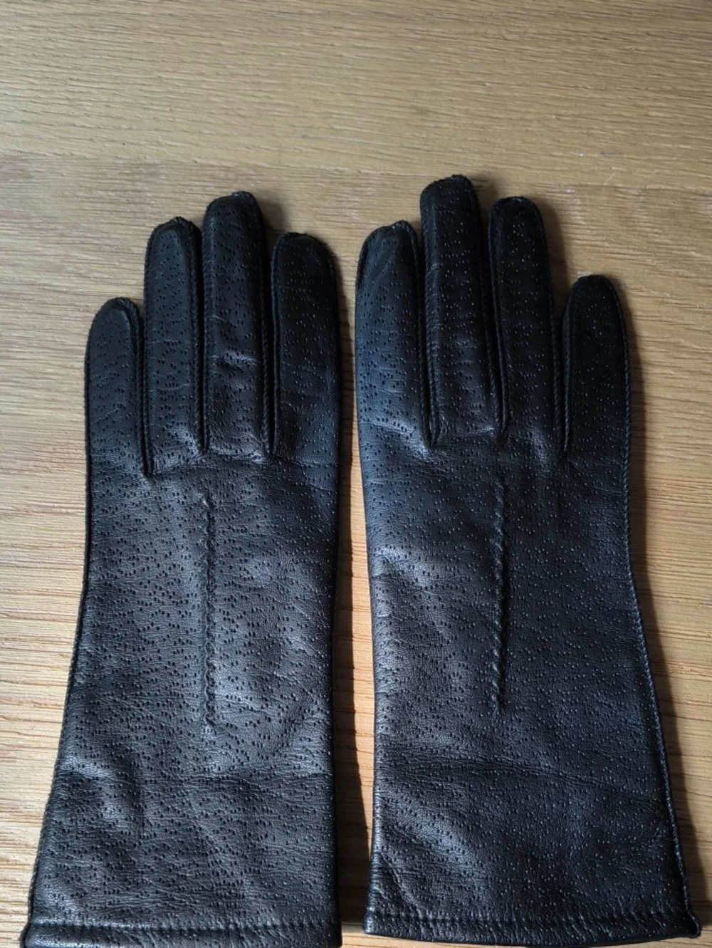 Vintage Fownes Comfort Motion Black Leather Gloves Womens M Thinsulate Lined